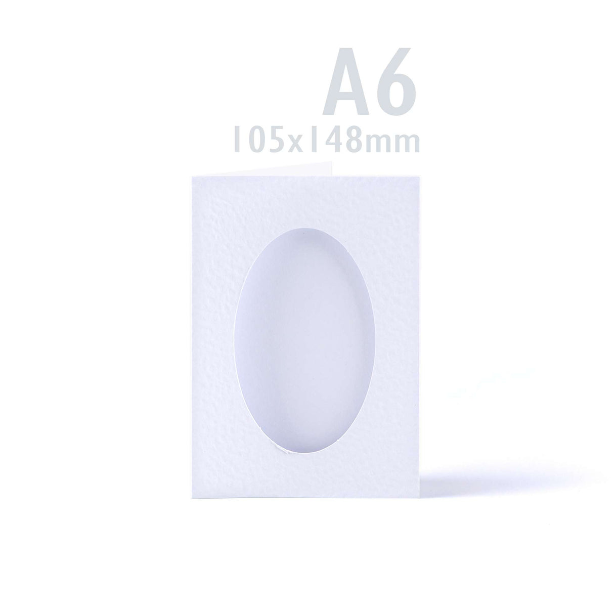 Conjunto de cartões brancos texturados com acabamento martelado e janela oval