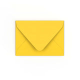 Envelope amarelo 82x113 mm (C7)